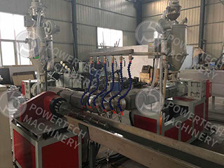 Экструзионная линия для производства ПВХ спирального шланга