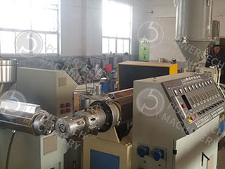 Экструзионная трубная линия 