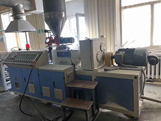 Двухшнековый экструдер для ПВХ багета